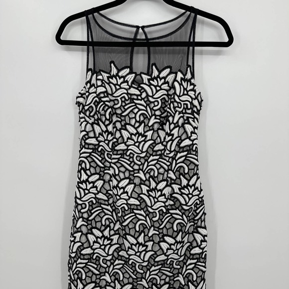 Aidan Mattox Sleeveless Lined Crochet Floral Applique Sheath Dress Womens Size 0 - Picture 2 of 8